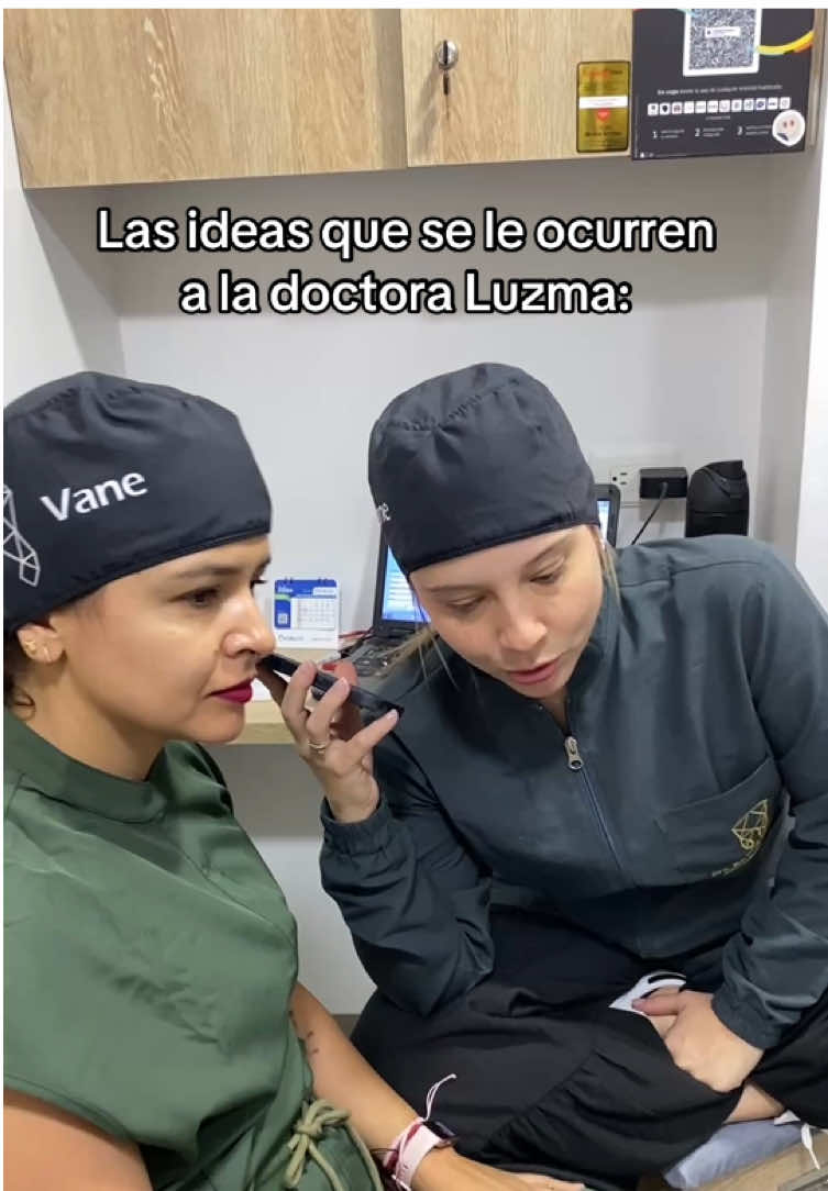 Lo que nos pone a hacer la doctora 🫠😂 #humor #humorodontologico 