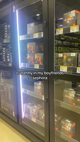 bro i cant rush him this is his sephora 🥺😭 #microcenter #pcparts #techtok #bf #fypシ 