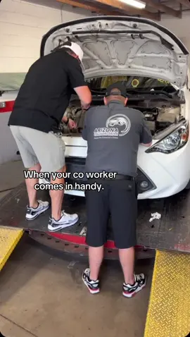 The perfect assist. 😂  #CollisionRepair #autoaccident #claimassistance #custompaint #collisionrepair 