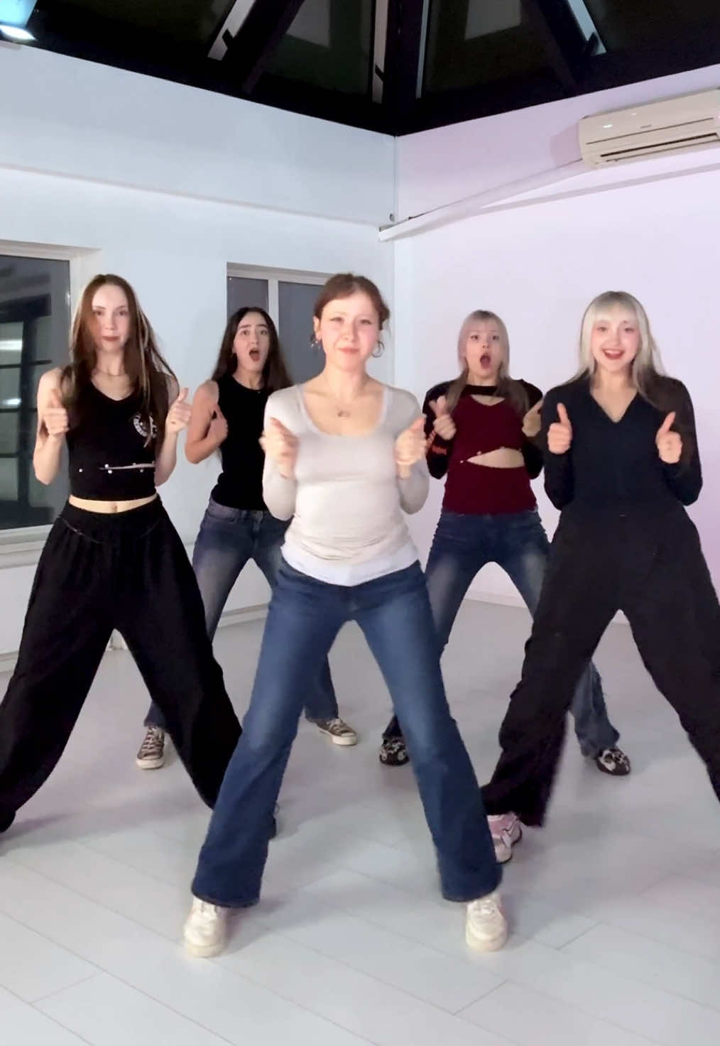 thank you 🇹🇭 555 @CHEERS @VIIS Official #เจ็บนิดๆ #viis #tpop #thailand #trend 