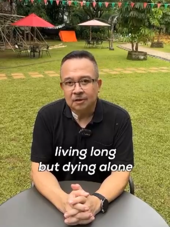 Living Long buy Dying Alone.  #livinglong #inspirasi #renungan #kehidupan 