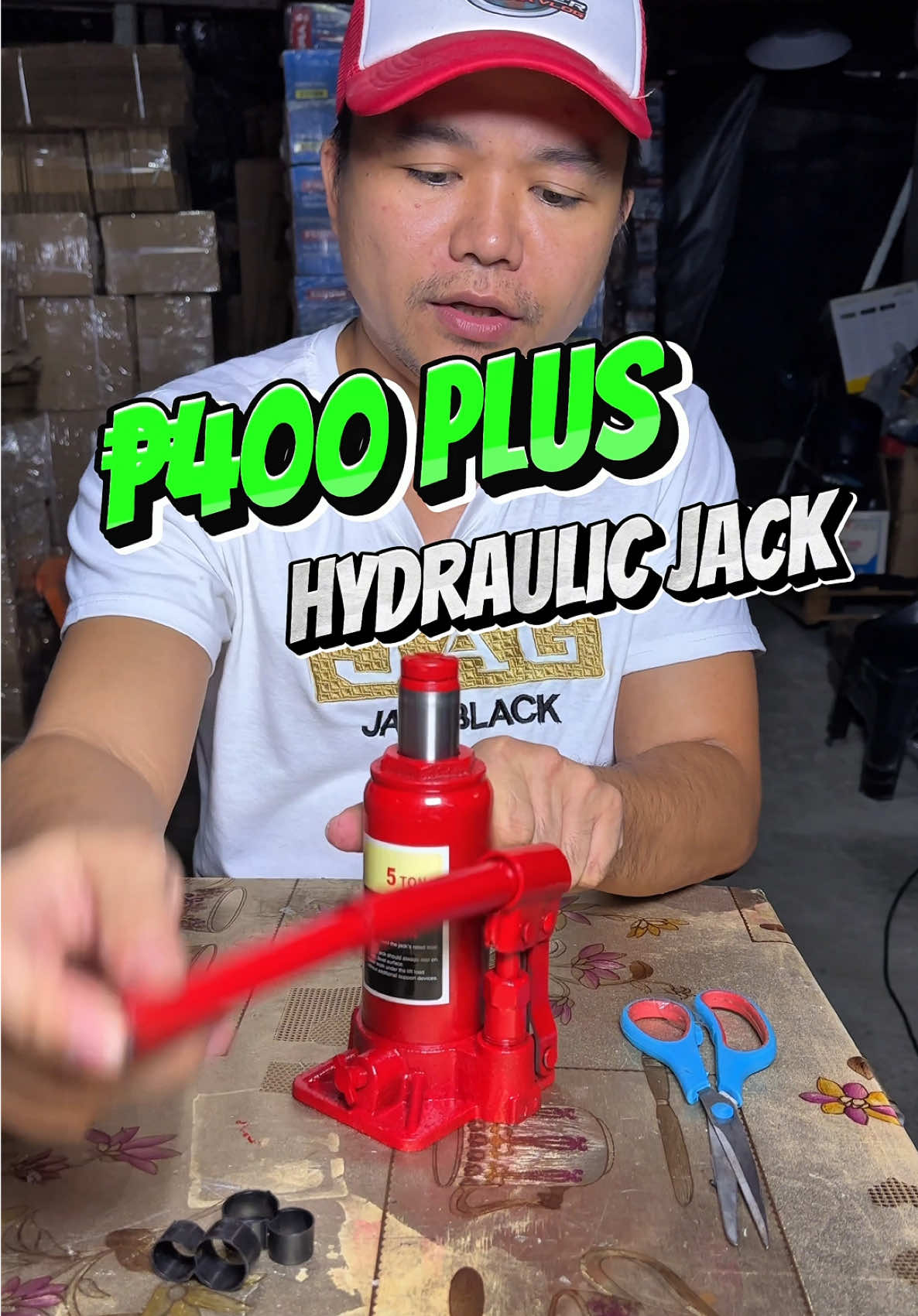 Solid ₱400 plus lang pala itong Hydraulic Jack na to para sa Car #car #jack #hydraulic #DIY #viral 