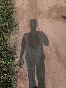 ভালোই হয়েছে তুমি আমার হও নাই। যদি তুমি আমার হতে, আমি হয়তো কখনোই কষ্ট চিনতাম না, বিচ্ছেদের স্বাদ পেতাম না, যন্ত্রণার সাথে পরিচয় হতো না। তোমায় পেলে শুধু তোমাকে নিয়ে গর্ব করতাম, মানুষের কাছে তোমাকে নিয়ে অহংকার করতাম, পূর্ণতার গল্প বলতাম। কিন্তু তুমি আমার না হওয়ায় আমি বুঝেছি ভালোবাসা সবসময় মিষ্টি না, মাঝে মাঝে খুব নিষ্ঠুরও হয়। যদি তুমি আমার হতে, প্রতিদিন ভাবতাম কী করলে তোমাকে আগলে রাখতে পারব, কী করলে তোমাকে সুখী রাখতে পারব। তোমার জন্য নিজের সবকিছু বিসর্জন দিতে রাজি থাকতাম। কিন্তু তুমি আমার না হয়েই ভাল করেছো, কারণ এখন আর কাউকে নিয়ম করে ভালোবাসতে হয় না, কাউকে নিয়ে প্রতিদিন চিন্তা করতে হয় না। তুমি অন্য কারও হয়েছো, সেটাই হয়তো ভালো হয়েছে। কারণ তুমি যদি আমার হতে, আমি কখনও শিখতাম না কষ্ট মানুষকে কতটা বদলে দেয়, কতটা শক্ত করে তোলে। শেষে শুধু একটা কথাই বলব, তুমি সুখে থেকো, ভালো থেকো সবসময়। হয়তো আমি তোমায় পাইনি, কিন্তু আমার দোয়া সবসময় তোমার জন্য থাকবে।😓😴#foryoupage #foryoupage #tiktok?bangladesh @💥💫 𝐌𝐎𝐇𝐈𝐁𝐔𝐑 💫💥 @For You 