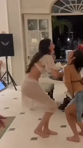 Kendall one day before her birthday 🤍 #kendalljenner #fyp 