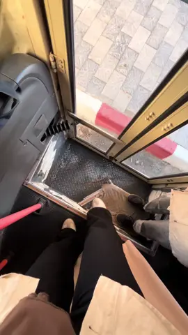 👩‍✈️👩‍✈️👩‍✈️