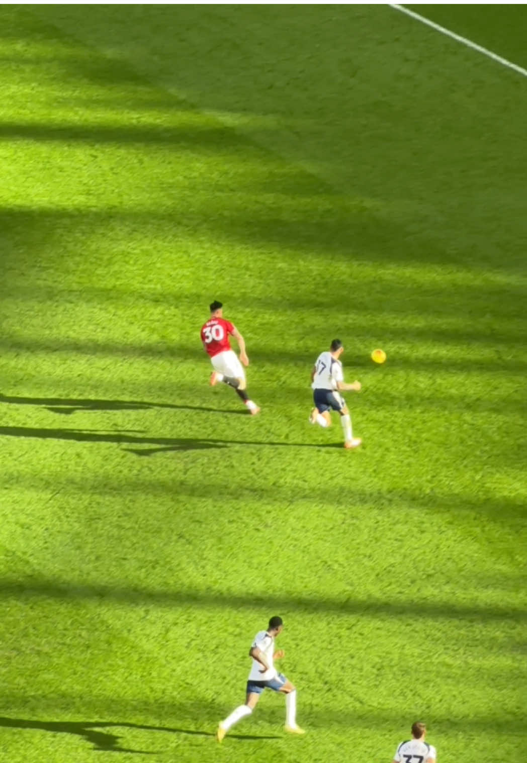 Djed Spence to the rescue. 🛡️  #tottenham #manchesterunited #football 