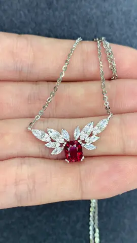 Bộ sản phẩm - Spinel wings - Sự kết hợp giữa đá spinel đỏ và vàng trắng 2