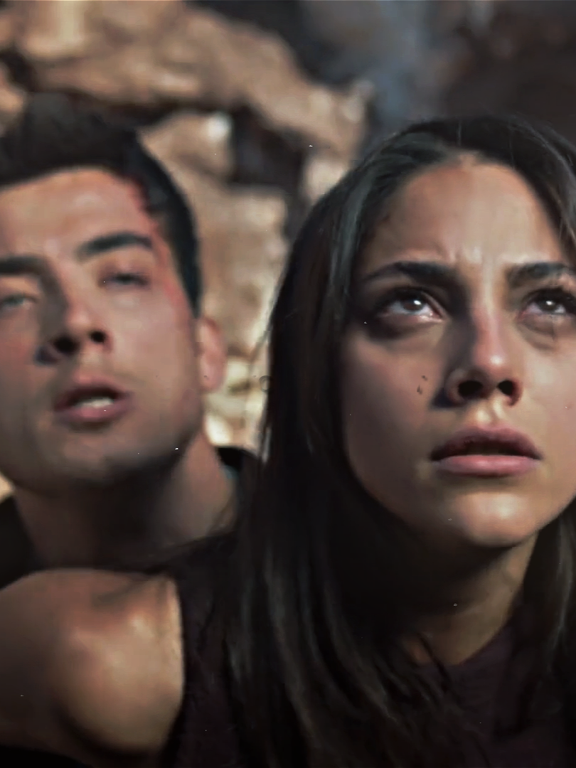 the power couple that they are #uzaksehir #uzakşehir #uzakşehiredit #kayzer #kayzeredit #kayaalbora #zerrinalbora #dilindöğer #atakanözkaya #fyp #viral #keşfet #turkishseries #turkishdrama #dizi