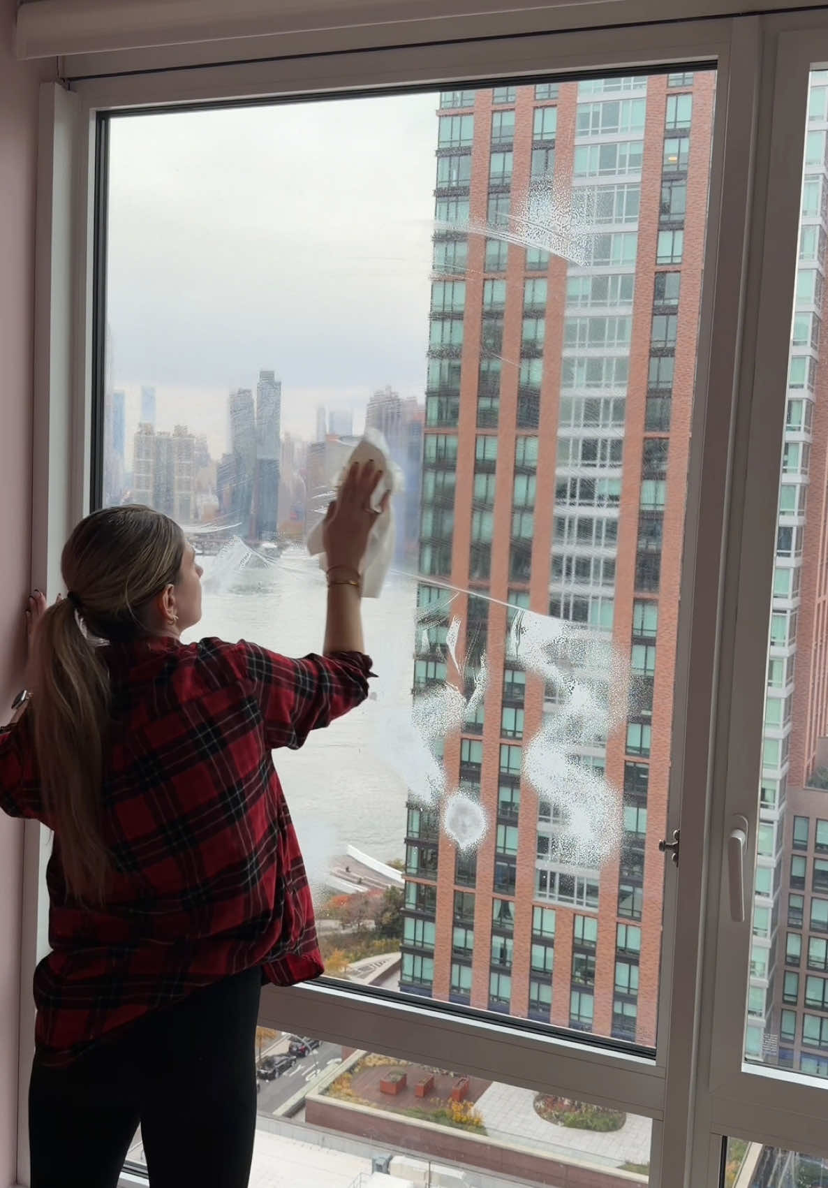 This felt so good , I could smell the clean ! #creatorsearchinsights #fypシ #clean #cleaningtiktok #cleanwithme #cleaningmotivation #cleanhome #girlsroom #cleaninghacks @Dyson USA @Wayfair @Walmart @Pottery Barn Kids @Amazon @Amazon Home @Mavwicks Fragrances @O-Cedar @Fabulosobrand @Clorox @Lysol US @E-Cloth USA @Macy’s @Mississippi Candle Company 