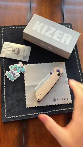 Practical EDC? Kiszer Madrac #kizerknives #edcknife #pocketknife #tiktokshopblackfriday #knifetok 