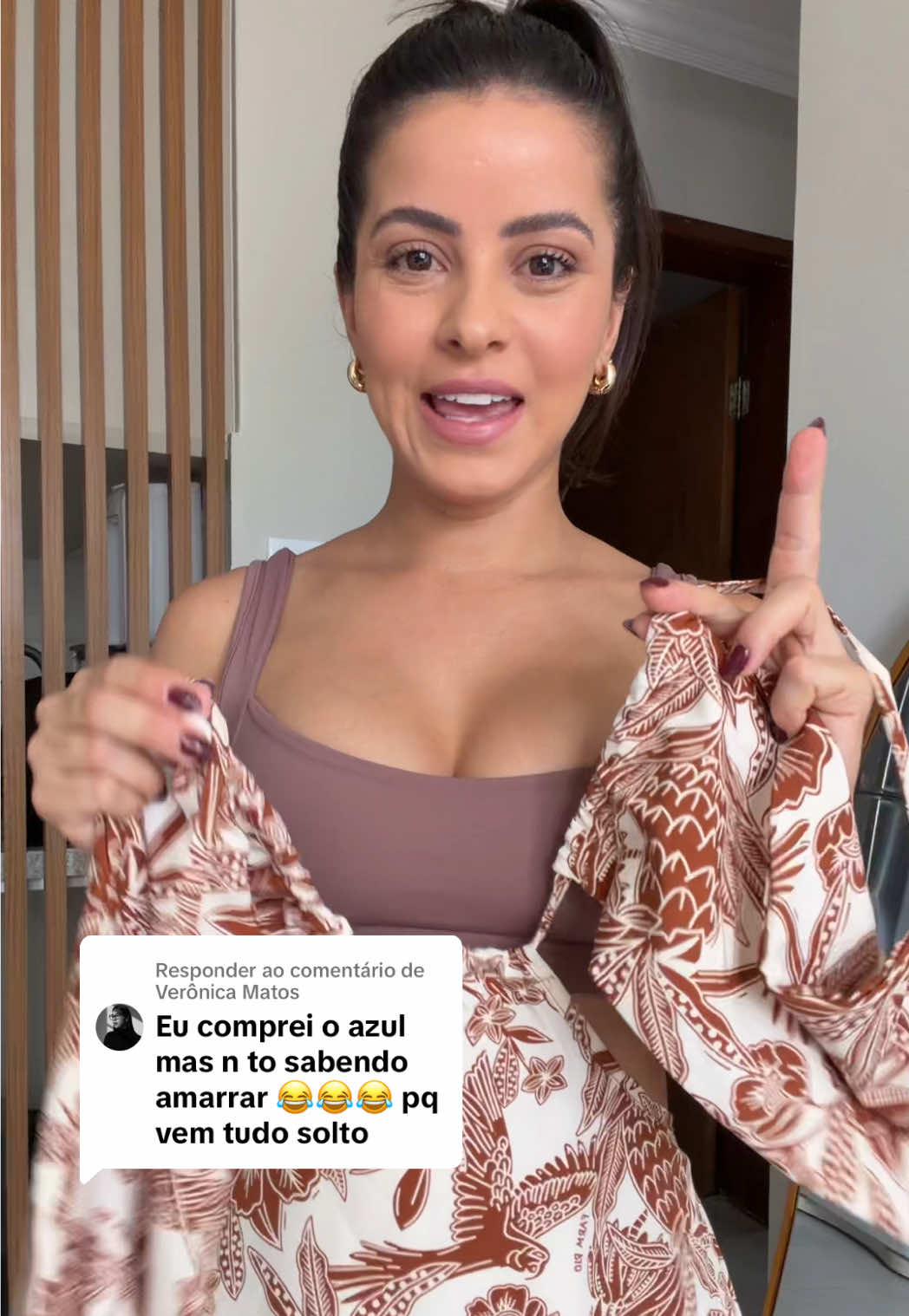 Respondendo a @Verônica Matos tutorial pra fazer a amarração desse modelinho lindo! Tem outras estampas disponíveis no carrinho laranja no vídeo ✨ #vestidolongo #vestidoverao #vestidoestampado #tiktokshop1111br #tiktokshopblackfridaybr 