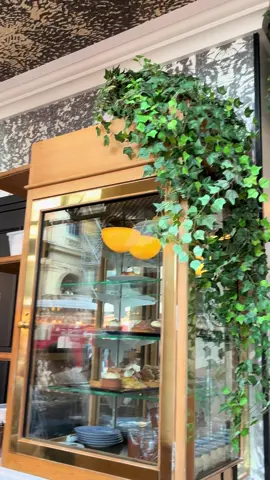 Le Nemours #paris #france #cafe #париж #франция 