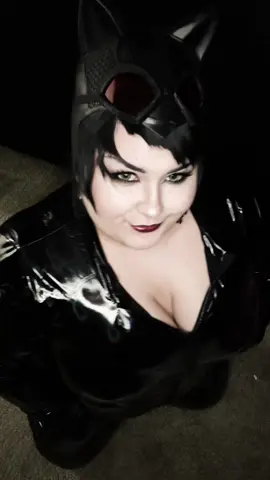 :: #CATWOMAN ☆ posting this and leaving byeee #catwomancosplay #batmanarkhamknight #batman #dc 