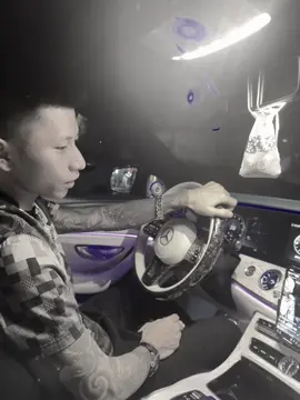 Nếu ai đó sau này hỏi tôi về qua khứ của tôi ntn tôi mỉm cười và nói qua khứ của tôi rất hạnh phúc và chính tôi đã tự phá huỷ nó để đánh mất tất cả và với tôi trong mắt tất cả mọi người tôi luôn là một thằng tồi tệ như mọi ng đã nói ks tôi cũng đã quen rồi 😊