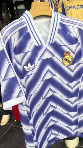 New kits de hala Madrid disponible 🛍️+223 71458389 ✅ On fait de livraison partout 🚚🛍️