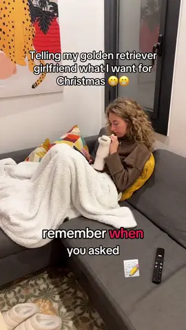 who agrees she should buy me one?? 🥺#couplescomedy #christmaspresent #giftgiving #goldenretrievergirlfriend #coupleprank 