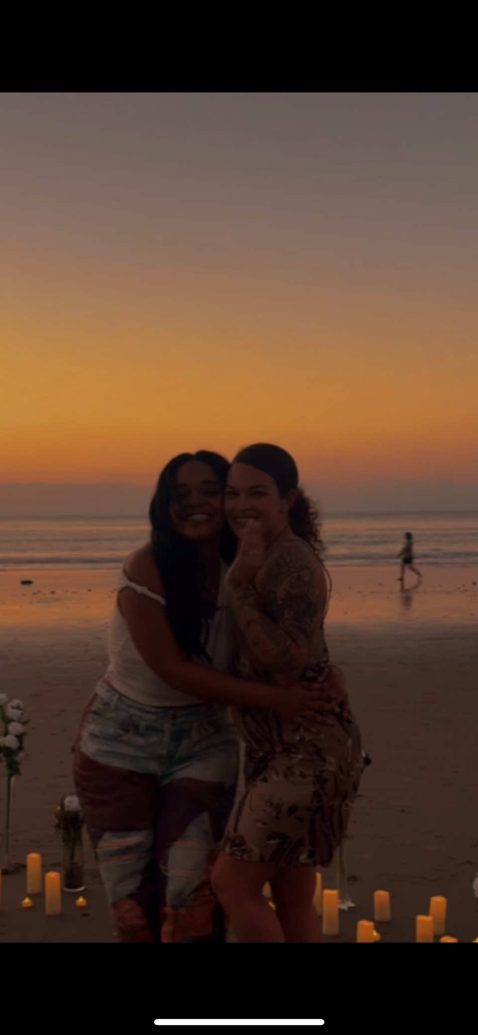 🥲😩 my heart is sooo fullllll. I have so much to say and show but this is all I got for now lmao. My best friend / soul sister is going to be a wife to An amazing man who loves her and her babies. I prayed for a love like this to find her cause lord knows I was TIEDDDD. 😩🤣🤣🤣 to many many more blessings to you two! I love yall sm 🫶🏾🫶🏾@msmariah143 #engagement #beachengagement 