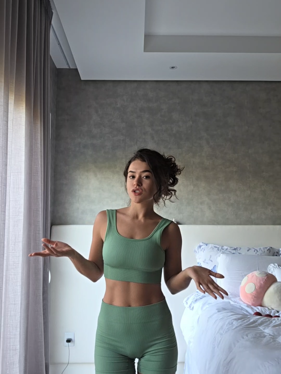 nascida apenas pra praticar Yoga, forçada a fazer musculação 