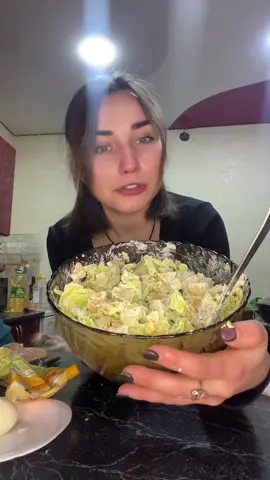 Обожнюю готувати салати..