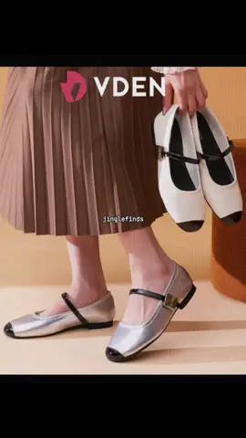 shoes for women #shoes #shoeschallenge #shoestyle #shoeslaces #shoestransition #shoeslover #shoesaddict #shoesforwomen #fashionshoes #fashion #fashiontiktok #style #outfit #outfitideas #outfitinspo #outfits #outfitinspiration #OOTD #ootds #outfitcheck #fyp #jinglefinds #ootdstyle 