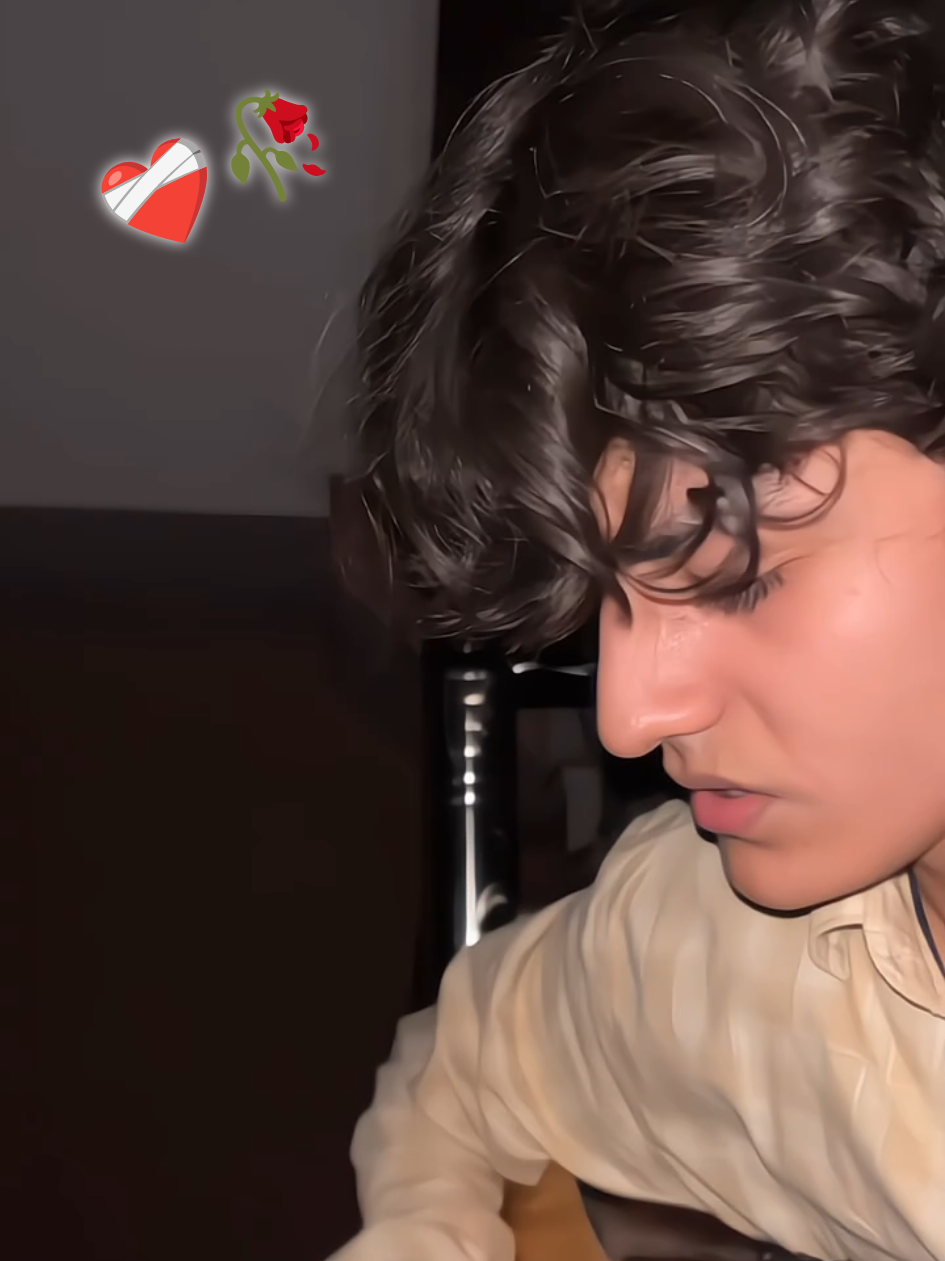 Tu mujko mill jae kia pta.......❤️‍🩹#creatorsearchinsights#singing #sadvibes #music #foryou 