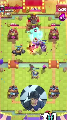 me salvo 😊 #clashroyale 