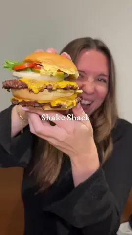 3 NEW MENU ITEMS @SHAKE SHACK have arrived 👀🍔🥤 #ShakeShackPartner #nycburgers #nycfood 