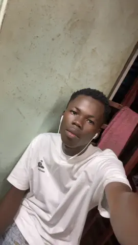 Tu seras très déçu e si tu crois que les gens feront pour toi ce que tu fais pour eux tout le monde n'a pas le même cœur que toi 😞