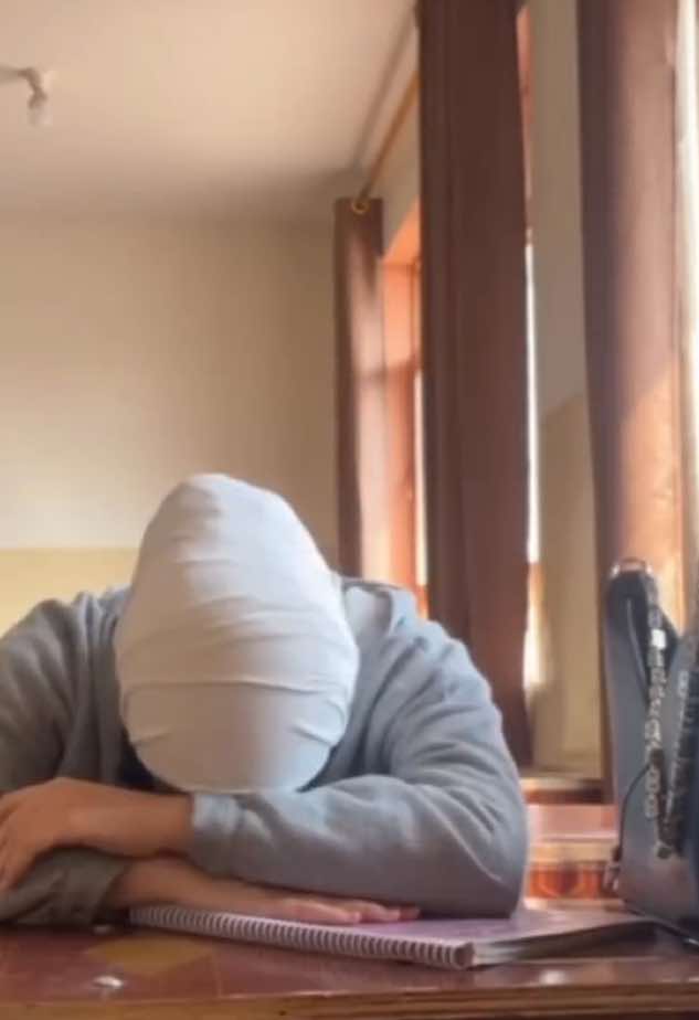 ⁨	 اول شي ضيفوني 🥰وحط لايك ياريت لو السادس صدك بهل سهوله يخلص مثل هل الريل 🤣يابة لحضات انهيار بس هانت وحاليا انت ك طالب دفعة ٢٦ دتمر بهل مراحل وادري تعب وخوف بس اهمشي ادرس ورب العالمين مراح يضيع تعبك وتطلع بنتيجه حلوه وترضيك 😍اهمشي ضل مستمر لا تستسلم اهلك يستاهلون 🤍🌸 . #سادسيون #اكسبلور #فلوقات_تيك_توك #ترند #سادسيون 