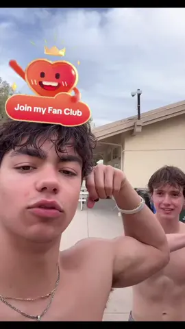 Malchi live right now!!!! Malachi explains how to play wall ball on live@Malachi Barton @Mk🇪🇹 @Freya Skye @Kylie Cantrall @Joshua Colley @Malia:) @dararenee @Sway Bhatia #malachi #malachibarton #barton #wallball#live