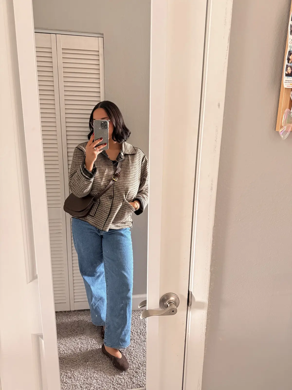 a peak onto my lens 🍂 #fashion #fyp #beauty #influencer #contentcreator 