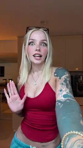 Yeah I make posts now and again 🙂‍↔️ #dance #fangs #fyp #explore 