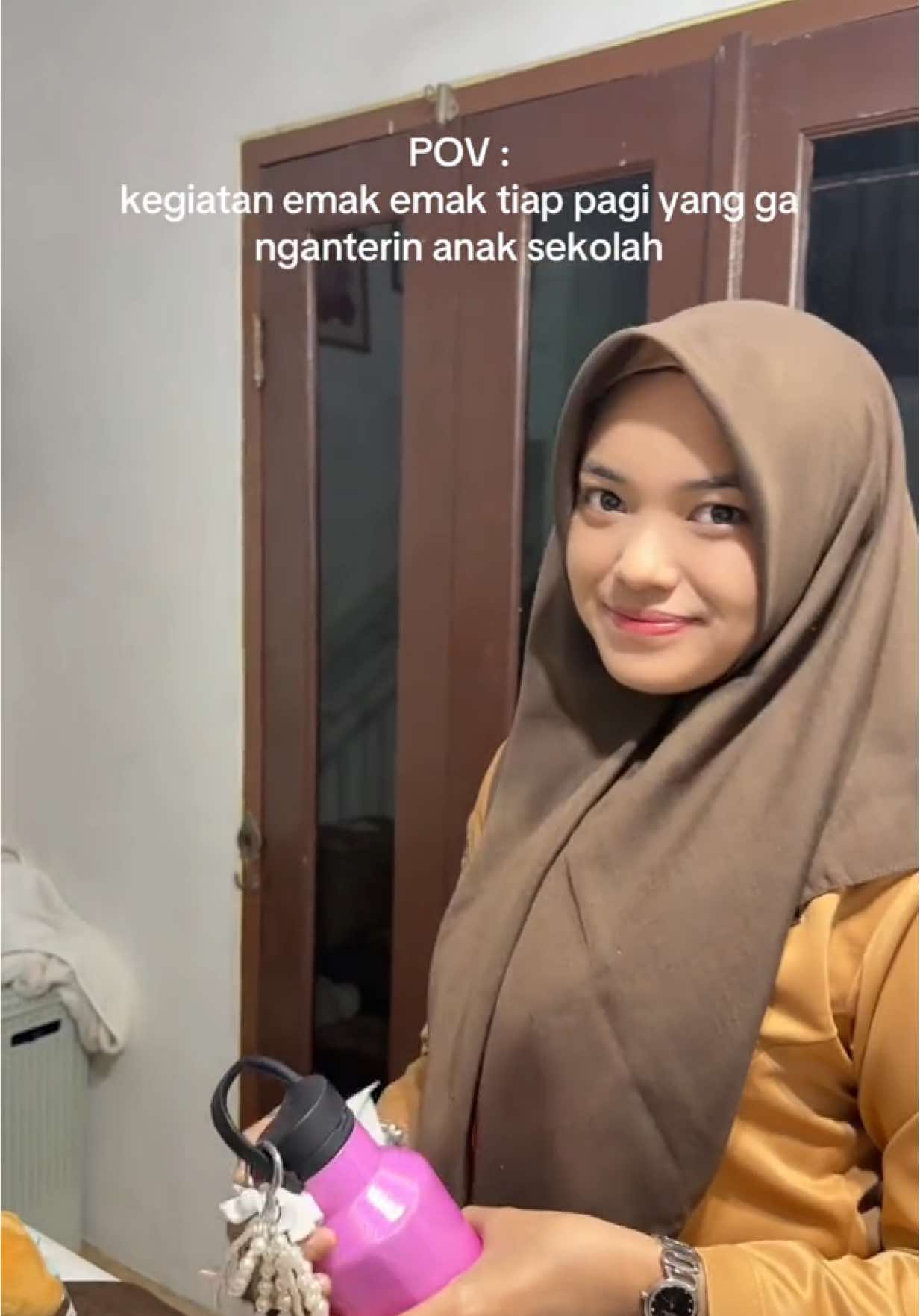 ga nganterin tapi tetep wajib nemenin siap2 ta gaess☺️