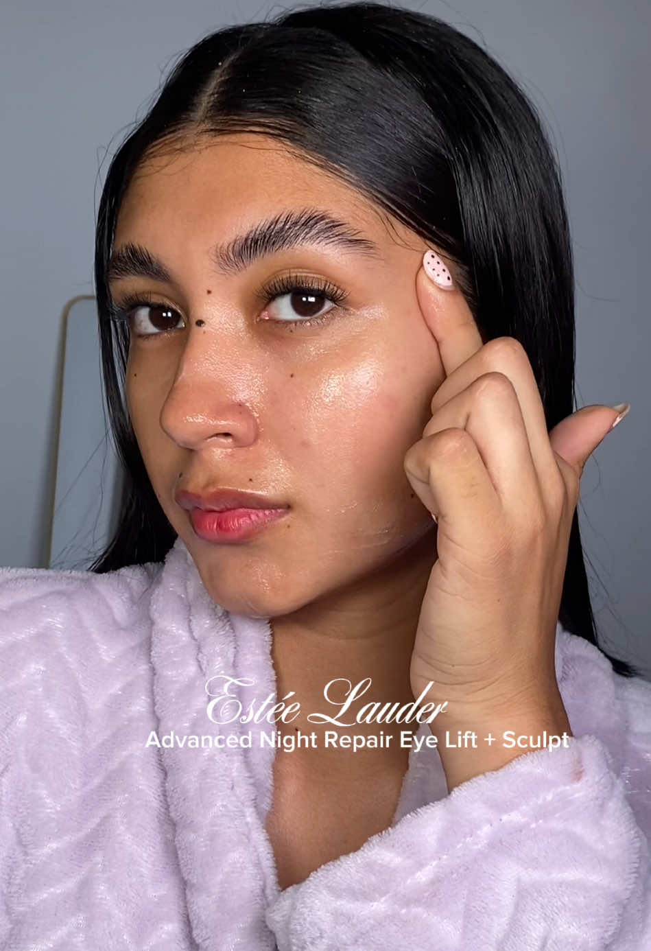 Meet the new Advanced Night Repair Eye Lift + Sculpt by @Estée Lauder your 4D eye transformation in a bottle. Lifted lids, smoother lines, brighter eyes. Because your eyes deserve luxury care 💆🏻‍♀️ @CXS  #EsteeLauder #AdvancedNightRepair #GiftedByEsteeLauder #communityxseen #NightSkincare  