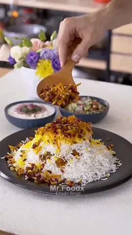 #الطبخ_الإيراني#الطبخ_التقليدي. #قزوين #الطبخ_فى_البيت #اكسبلورexplore                                ashpazii.asan44 غيمة نسار قزوين غيمه نصار هو اصلا قزفيني هذا الطبق مصنوع من الأرز واللحم واللوز والفستق والبرتقال والبصل الساخن والتوت البري  المواد اللازمة: 500 غرام من لحم الأغنام بصل 1 قطعة كبيرة _بطاطس زعفران منقوع.                                            مسحوق هيل 2/1 ملعقة صغيرة.  2/1 كوب واحد.ماء ورد  1 ملعقة صغيرة من الملح.  كركم ملعقة صغيره عصا القرفة 1 متوسط الفلفل الأسود أو الأبيض 2/1 ملعقة صغيرة.  القرنفل مطحون ربع ملعقة صغيرة مكسرات الكاجو  1/2 كوب شرائح البرتقال أو اليوسفي 1/3 كوب فستق مقطع شرائح 1/2 كوب من اللوز المقطع نصف كوب من زرشك( التوت البري) منقوع زعفران منقوع 2 إلى 3 ملاعق صغيرة.             ملعقة سكر نصائح: يجب أن يكون حجم لحم الحساء بحجم المفصل، ولا تفرط في طهيه حتى لا يجف. الحشو والهيل والزعفران ويطهى لمدة 10 دقائق الأخيرة على نار خفيفة.