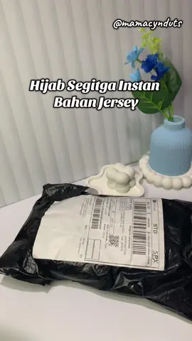 Bahannya jatuh dan adem kalau dipakai🤍#segitigainstan #segitigainstanjersey #berandatiktok #xybca 