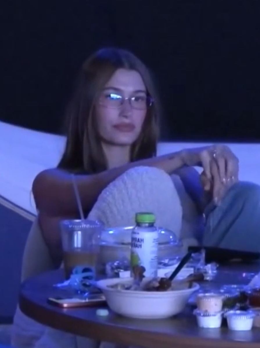 She needs some attention💔 #Justinbieber #haileybieber #fyp #viral #trend 