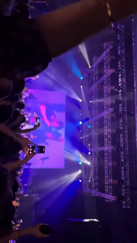 tú consigues que lo queme y que me dé todo igual #quemarelmar #bilbo #lds #lagrimasdesangre #ultimobaile 