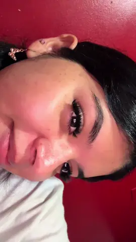 Aquí en el carrito les dejo estas pestañas mis niñas, súper fácil de ponerlas 😍😍😍#fypシ #viral #parati 