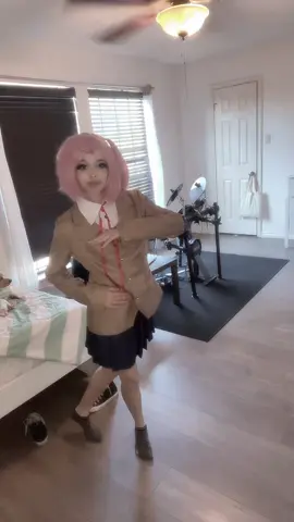 fun fact im the same height as natsuki !! :p#natsukicosplay#dokidokiliteratureclubcosplay#dokidokiliteratureclub#cosplayer#viral 