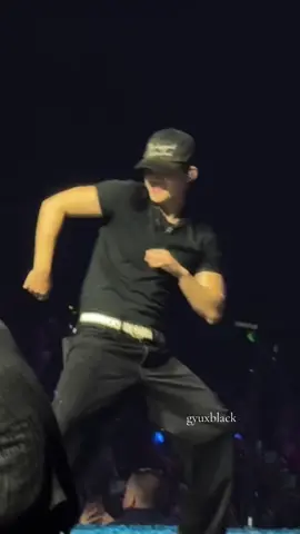 95% of my videos are cheol distracting me…. #scoups #seungcheol #seventeen 