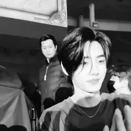 مشيت معاك بالنييه ✋🏻 #انتشار_سريع #sunghoon #enhypen #🇰🇷 