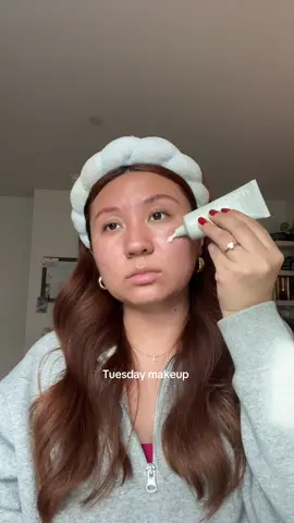 happy tuesday! ☕️🎧⭐️ cozy content coming soon !🫶🏼 @rhode skin @MERIT Beauty @Saie @YSL Beauty @patrick ta #grwm #grwmmakeup #makeup #grwmskincare #cleangirlmakeup 