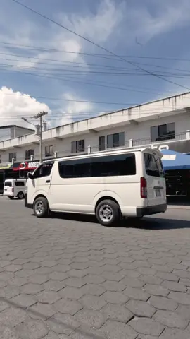 🔥Cola de pato para Hiace 2015-2018🔥 Personalizamos al color original de tu vehículo.  📍La Rotonda Xela  📞 ⁨4058 9317⁩  📲46453384 #Toyota #hiace #Guatemala #paratiiiiiiiiiiiiiiiiiiiiiiiiiiiiiii #fyppppppppppppppppppppppp 