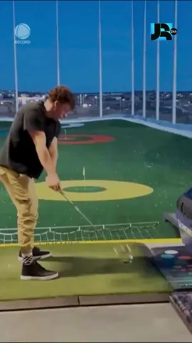 Nos Estados Unidos, uma família do Texas, abriu um processo contra a dona do Chat GPT e o presidente da empresa, por incentivar o filho deles a tirar a própria vida. 👉 Veja essa e outras notícias em R7.com/JornalDaRecord #JornalDaRecord #JR24H