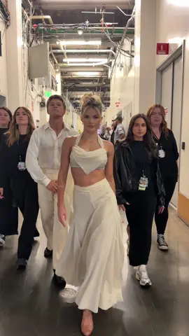 The real MVPs of @Dancing with the Stars #DWTS #dancingwiththestars CAN WE GET SOME LOVE FOR PRODUCTION 👇🏼@Robert Irwin also vote tonight text Robert to 21523 