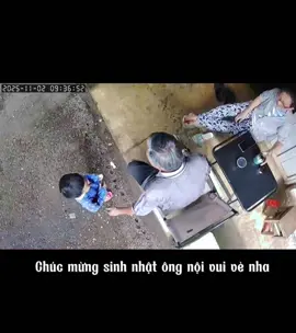 Chàng trai ấm áp ❤️ #family #babylove #sweet #fyp 