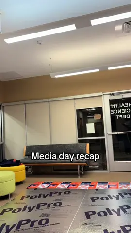 Shout out @riley. for making the backdrop with me 🧡💙 @rotimi7 on the flicks! #fyp #lincolnuniversityofpa #lupa