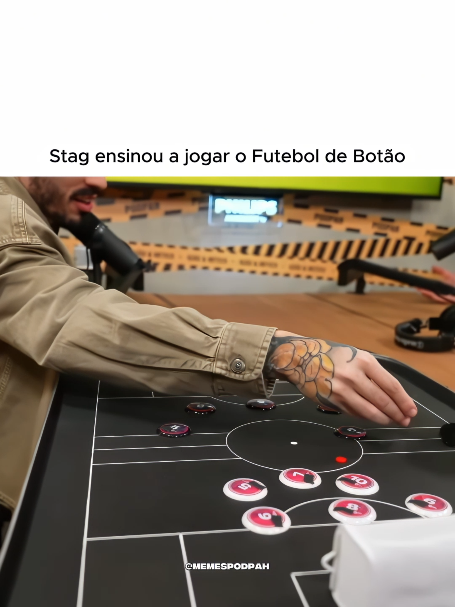 Stag ensinou a jogar Futebol de Botão #podpah #clipapdph #allanstag  @podpah