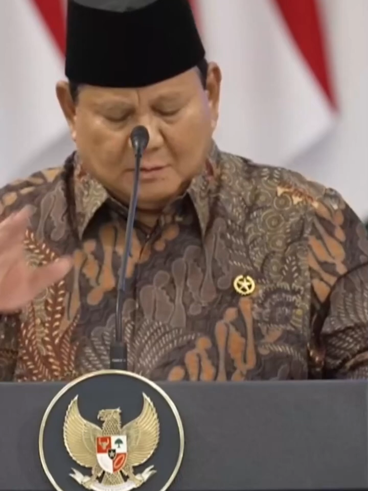 Prabowo_ Pertumbuhan Ekonomi Indonesia Salah Satu Tertinggi di Dunia! #shorts